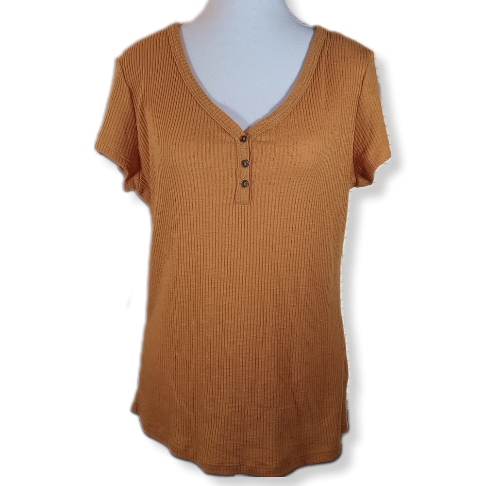 No Boundaries Rib Knit Short Sleeve Henley TShirt